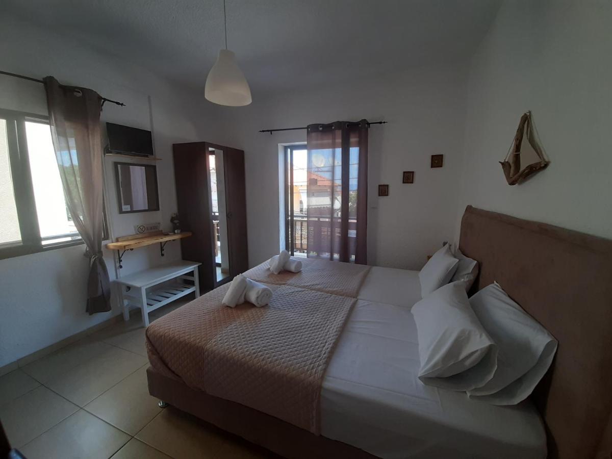 Mariza Apartments -studios Hanioti Esterno foto