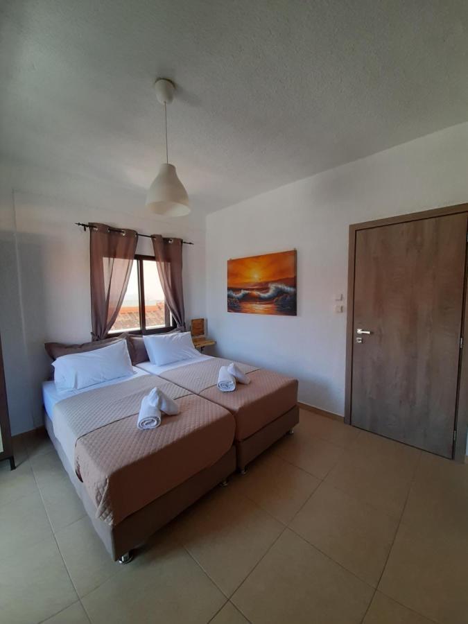 Mariza Apartments -studios Hanioti Esterno foto