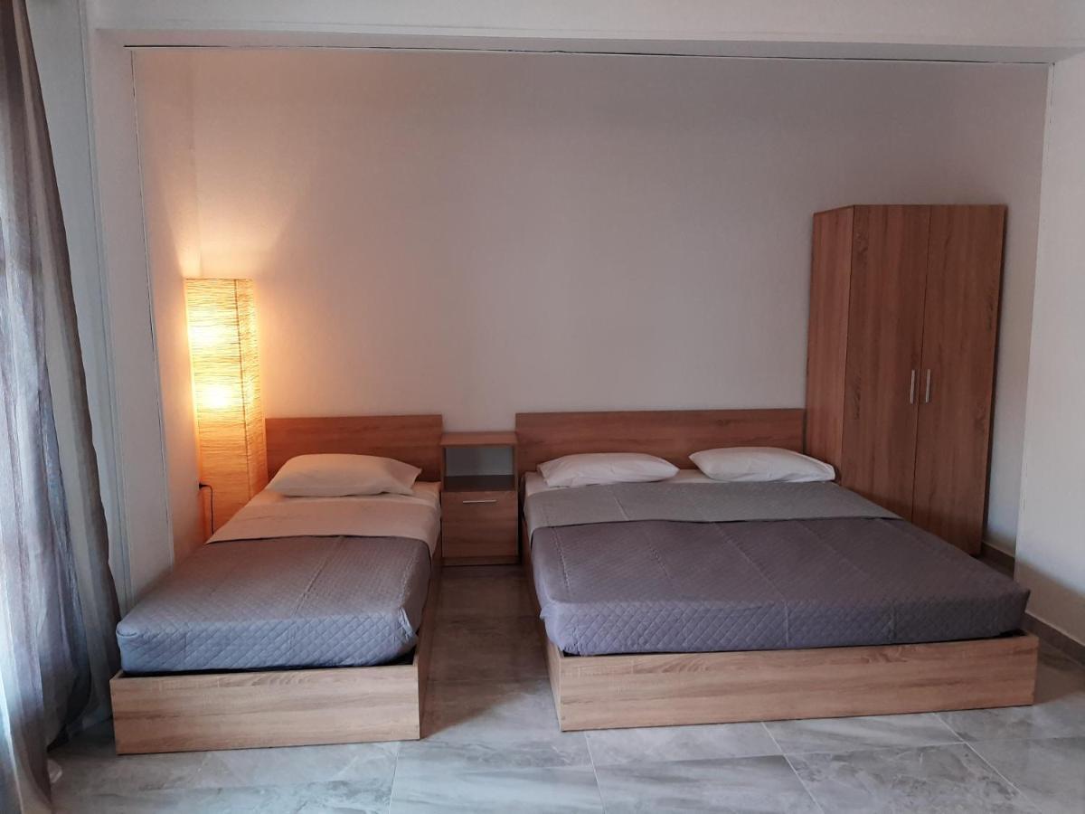Mariza Apartments -studios Hanioti Esterno foto