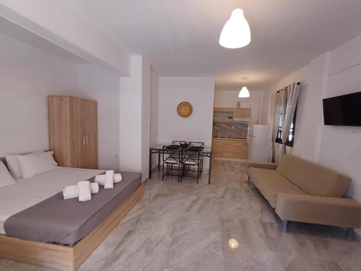 Mariza Apartments -studios Hanioti Esterno foto