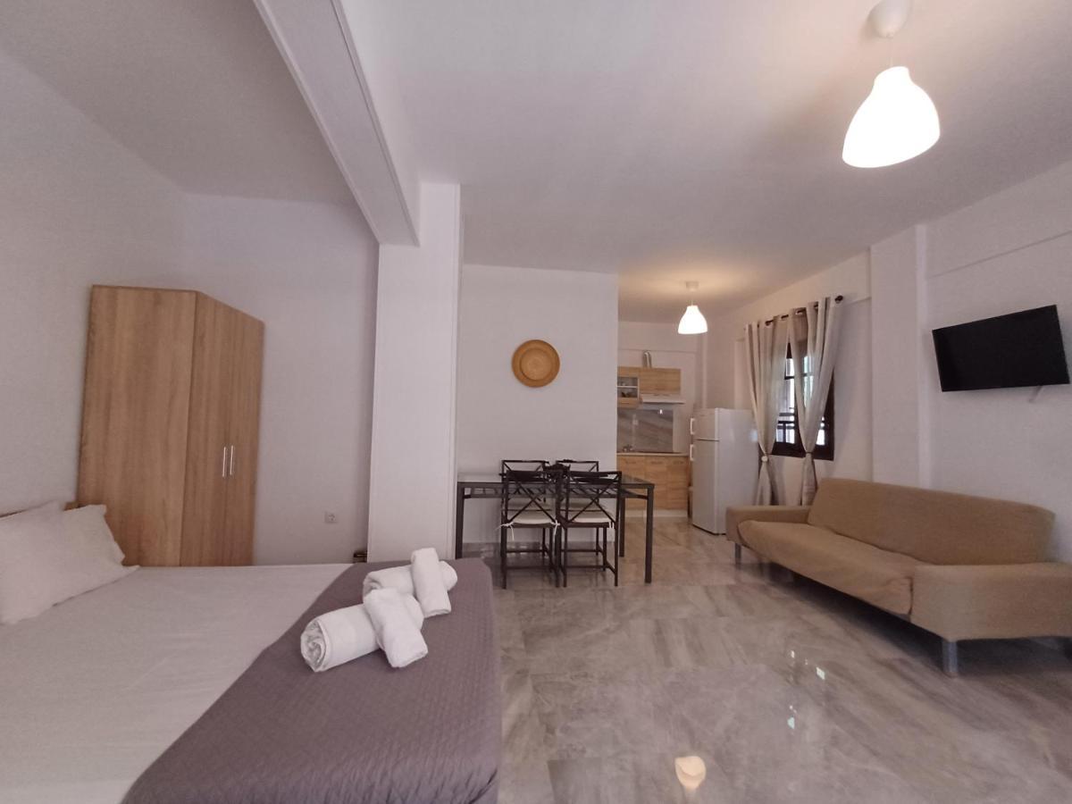 Mariza Apartments -studios Hanioti Esterno foto