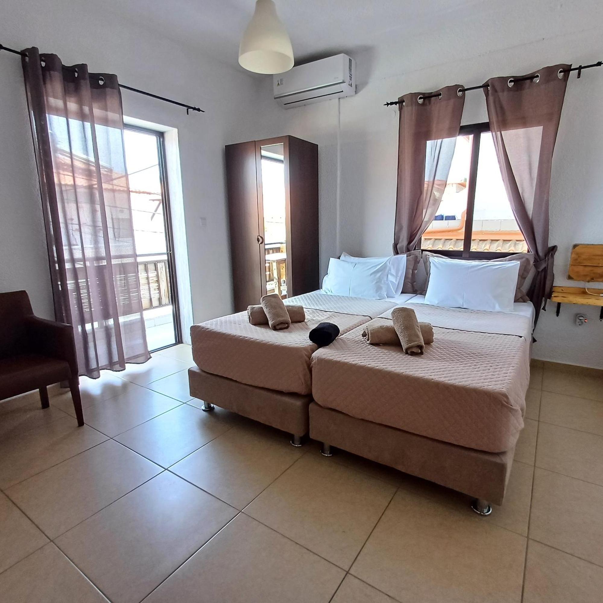 Mariza Apartments -studios Hanioti Esterno foto